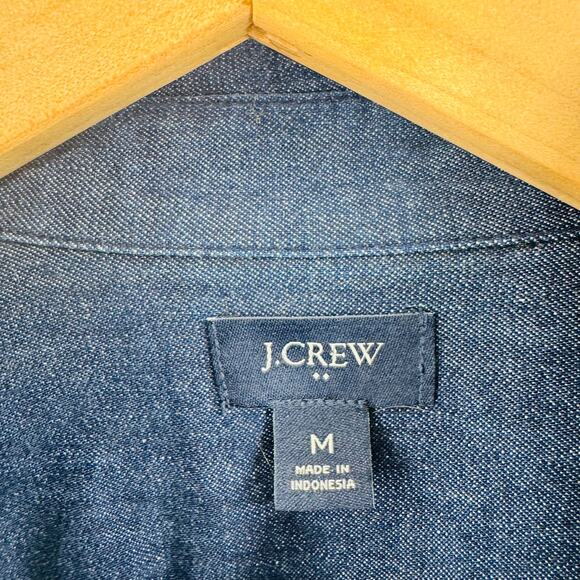 J.Crew Factory Dark Chambray Denim Button Down Shirt M Classic Everyday Casual - Picture 3 of 7